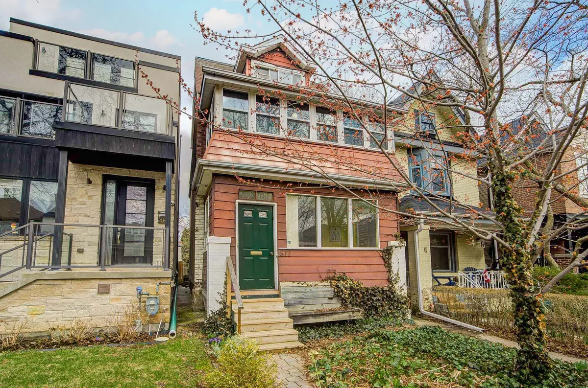 617 Clinton ST, Toronto C02, ON M6G 2Z8