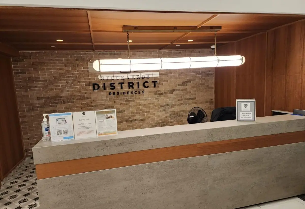 2300 St Clair AVE W #107, Toronto W02, ON M6N 1K8