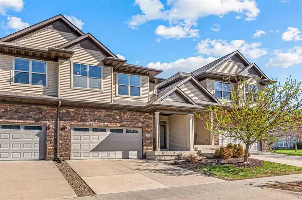 704 Mission Point Rd, Iowa City, IA 52245