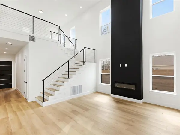 2731 Marburg Street, Dallas, TX 75215