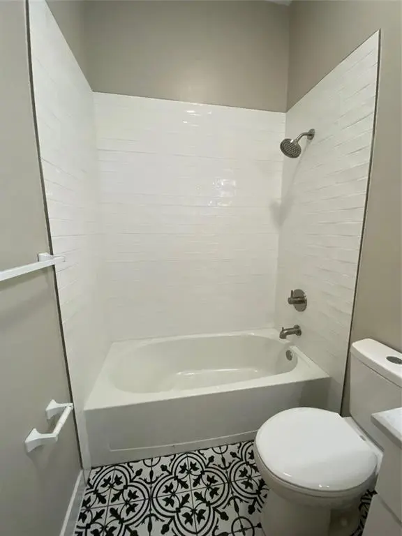 6804 Braeview Drive, Fort Worth, TX 76137