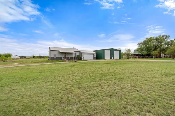 6711 W Sundance Circle, Joshua, TX 76058