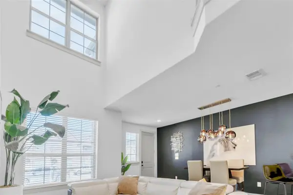 682 Claire Lane, Lewisville, TX 75067