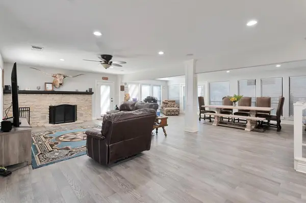 5014 Largo Drive, Granbury, TX 76049