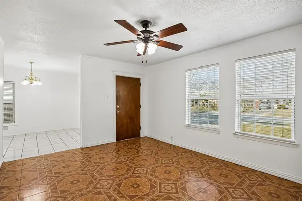 3708 Davila Drive, Dallas, TX 75220