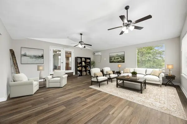 597 E Main Street, Van, TX 75790