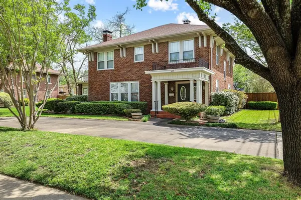 304 E 9th Street, Bonham, TX 75418