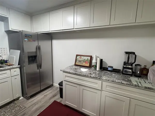 1109 N Howeth Street, Gainesville, TX 76240