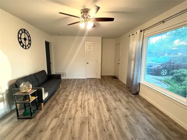 1109 N Howeth Street, Gainesville, TX 76240