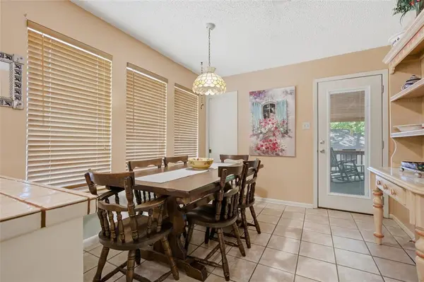 8240 Forest Ridge Drive, Woodway, TX 76712