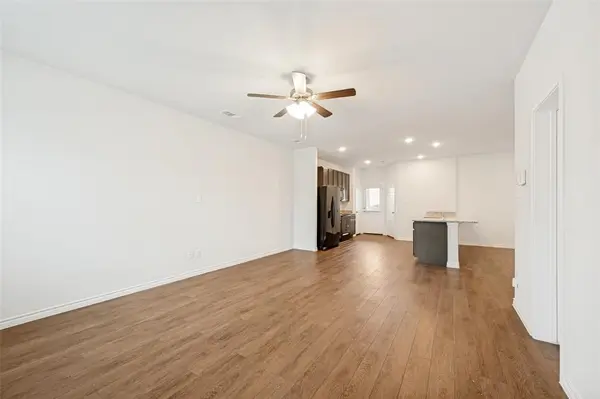 5569 Willamette Drive, Fort Worth, TX 76119