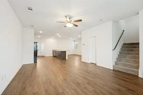 5569 Willamette Drive, Fort Worth, TX 76119