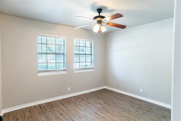 12 Brookhollow Circle, Gainesville, TX 76240