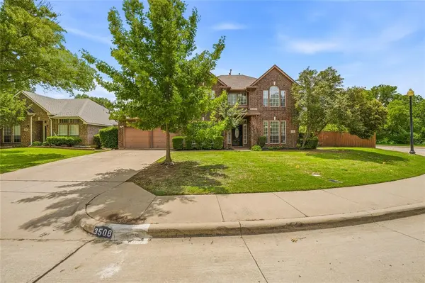 3508 Stone Creek Lane N, Fort Worth, TX 76137