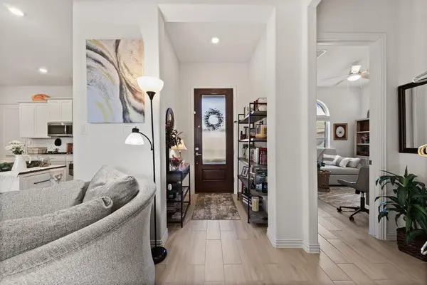 4726 Prairie Crest Lane, Arlington, TX 76005