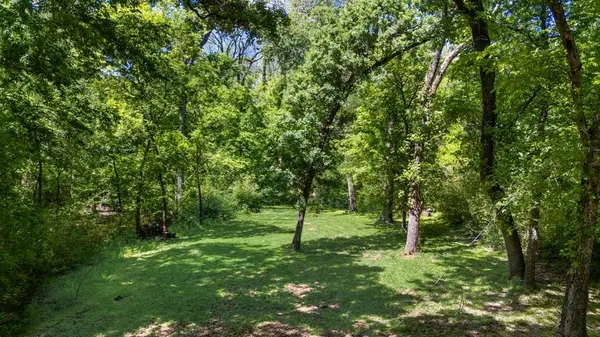 686 Eastshore Drive, Wills Point, TX 75169