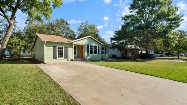 205 E 7th Street, Kaufman, TX 75142