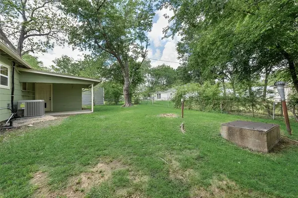 205 E 7th Street, Kaufman, TX 75142