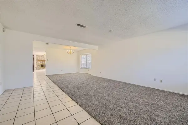 2200 Sequoia Lane, Bedford, TX 76021