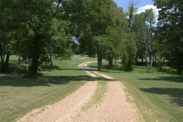 2300 W Main Street, Lancaster, TX 75146