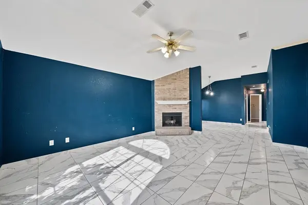 828 Windswept Drive, Cedar Hill, TX 75104