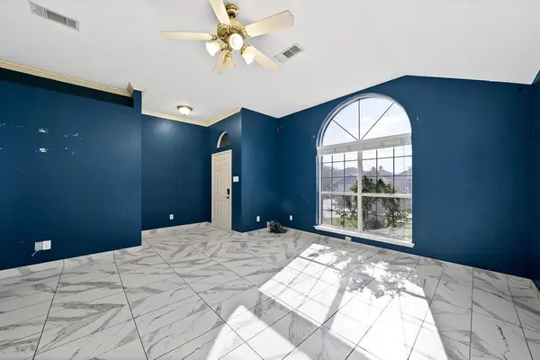 828 Windswept Drive, Cedar Hill, TX 75104