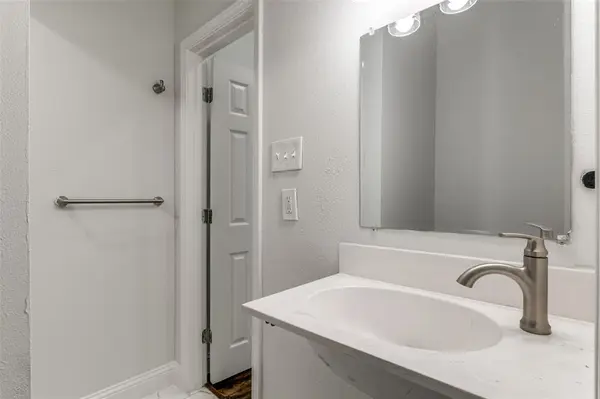 2323 Stoneman Street, Dallas, TX 75215