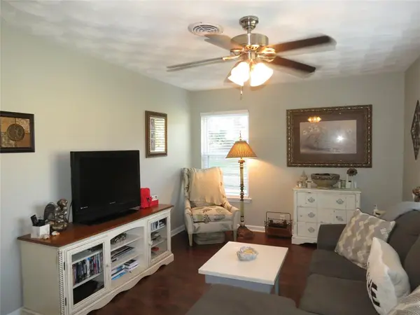 10903 Lake Gardens Drive, Dallas, TX 75218