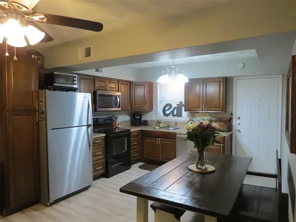 10903 Lake Gardens Drive, Dallas, TX 75218