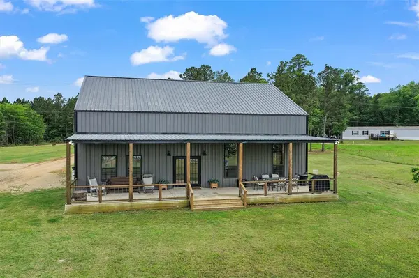 10220 Thornapple, Oil City, LA 71061