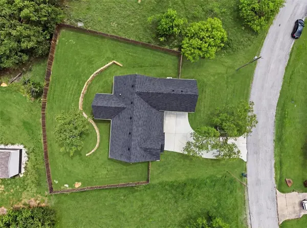 117 Cactus Canyon Drive, Bridgeport, TX 76426