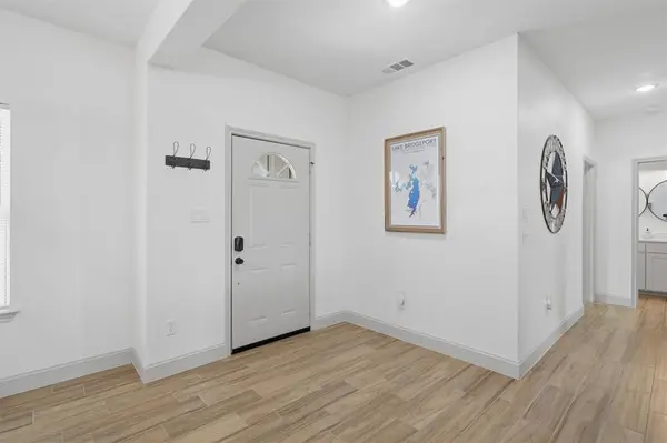 117 Cactus Canyon Drive, Bridgeport, TX 76426