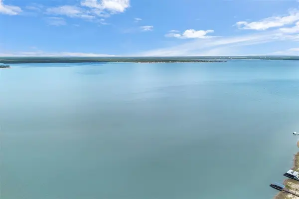 8471 Southern Shore Court, Kemp, TX 75143