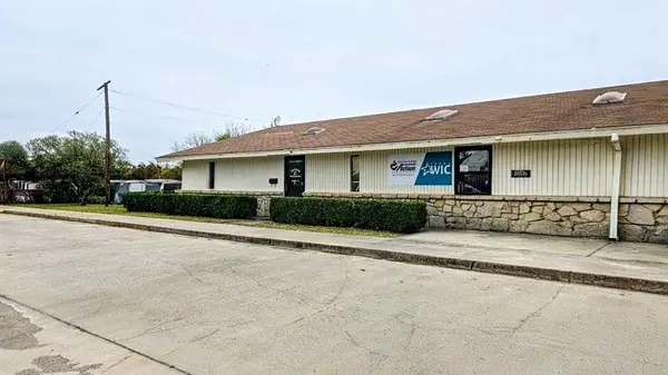 212 N Church Street, Jacksboro, TX 76458