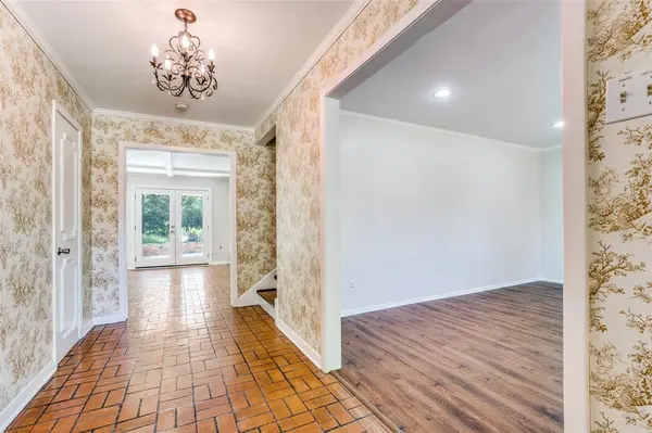 10534 Royal Springs Drive, Dallas, TX 75229