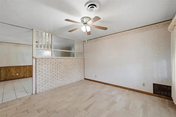 4137 Hiland Drive, Beverly Hills, TX 76711