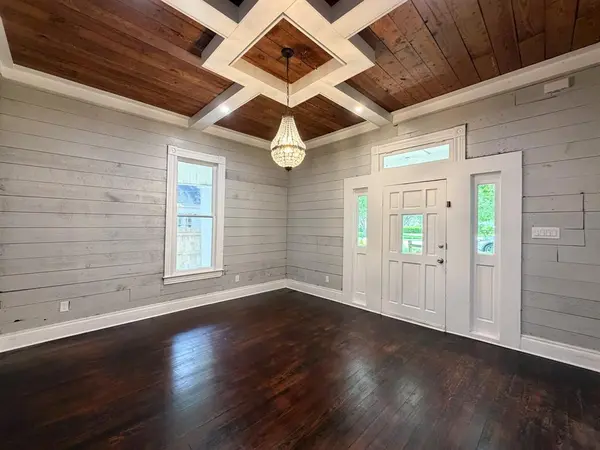 405 E Denton Street, Ennis, TX 75119