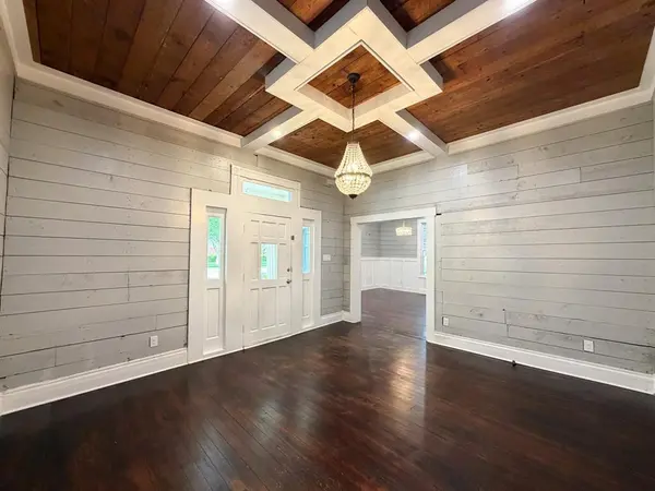 405 E Denton Street, Ennis, TX 75119