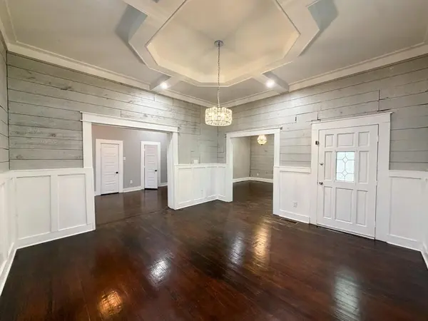 405 E Denton Street, Ennis, TX 75119