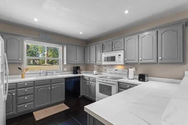 124 Peninsula Point Terrace, Mabank, TX 75156