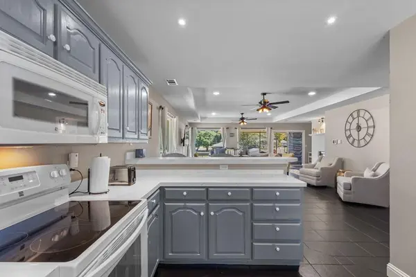 124 Peninsula Point Terrace, Mabank, TX 75156