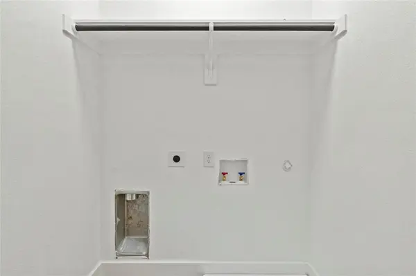 2521 Bethurum Avenue, Dallas, TX 75215