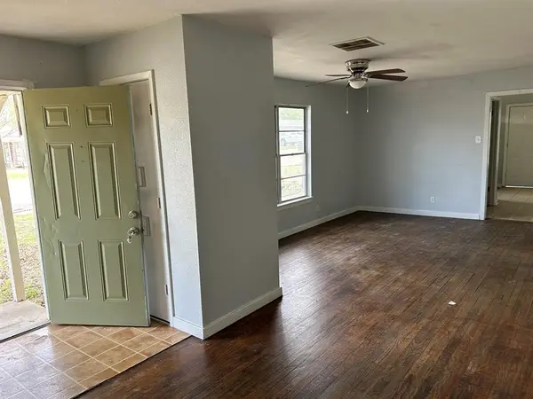 119 Vandenburg Drive, Denison, TX 75020