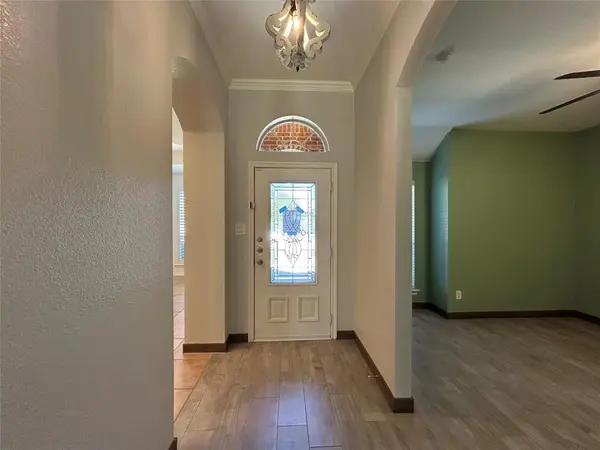 8445 Arroyo Lane, Benbrook, TX 76126