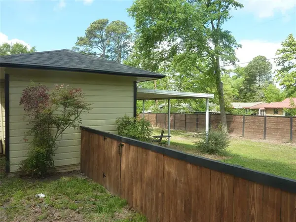 116 W Cayuga Drive, Athens, TX 75751