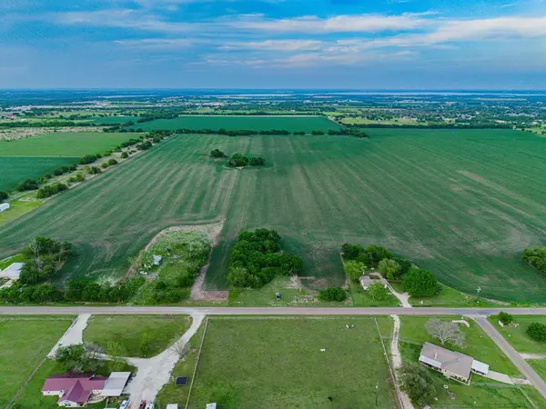 1300 Galaxy Road, Woodway, TX 76712