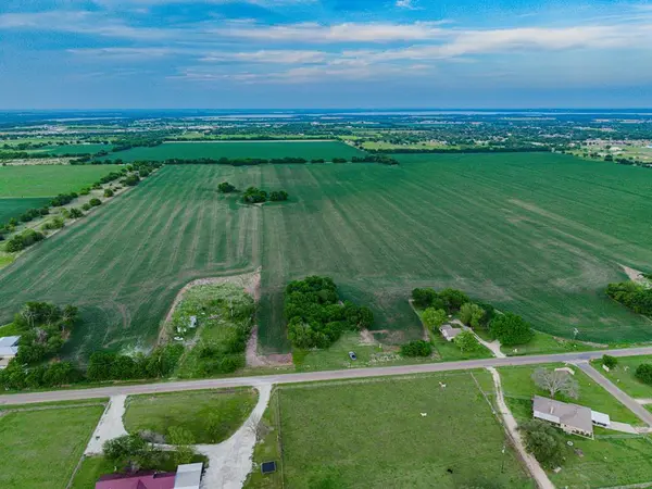 1300 Galaxy Road, Woodway, TX 76712