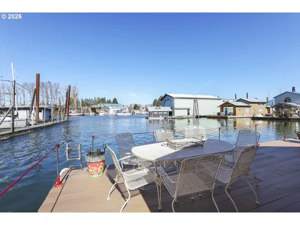 535 NE Bridgeton RD #1, Portland, OR 97217