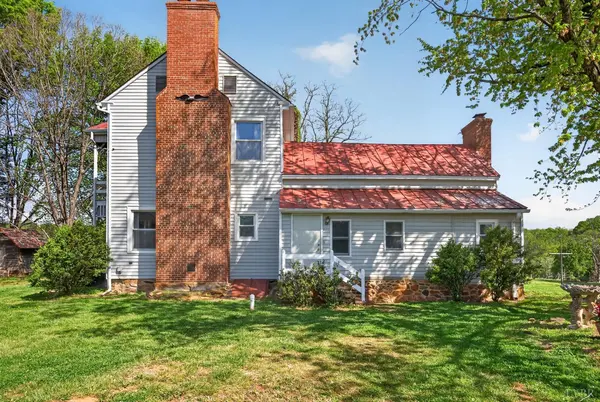 1086 Meadow DR, Appomattox, VA 24522