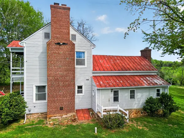 1086 Meadow DR, Appomattox, VA 24522